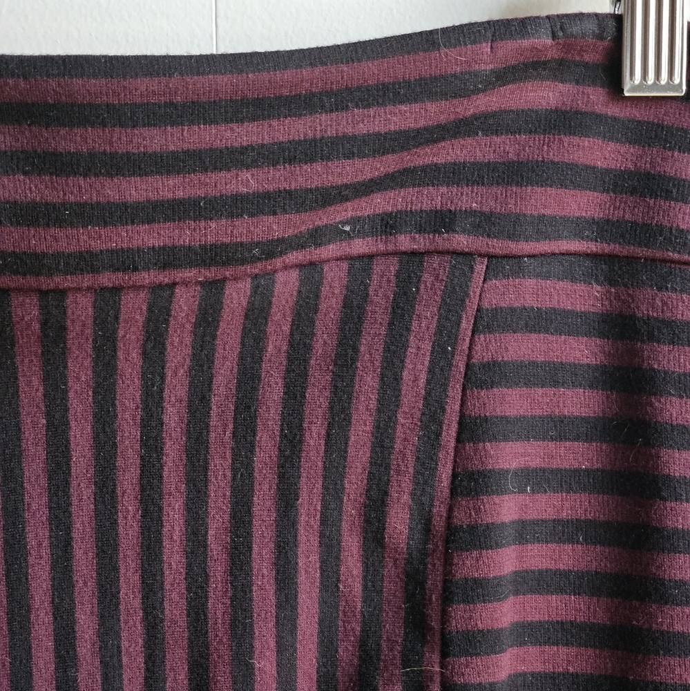 Loft Striped Pencil Skirt in Women's 8 - Picture 4 of 15
